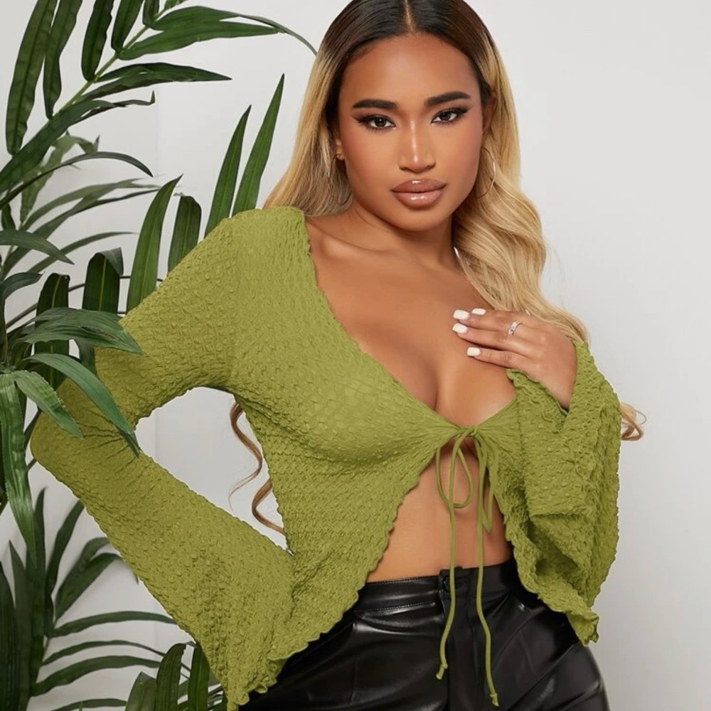 Sexy green tie front top large nwt